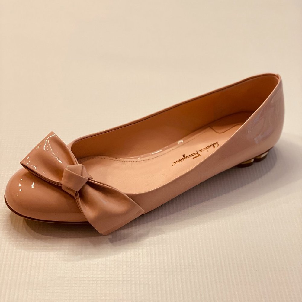 Salvatore Ferragamo Avola 1cm Pink Flat (7.5)